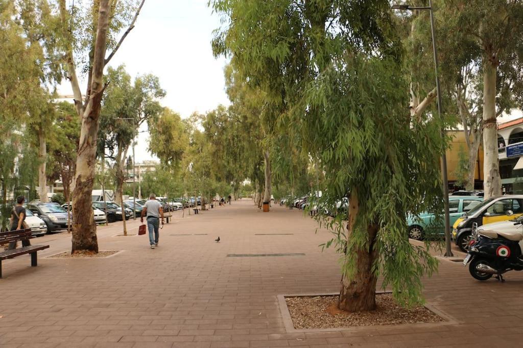 Апартаменты Glyfada Path Of Poets Афины Экстерьер фото
